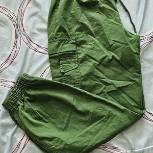 Forever 21 Green Cargo Pants